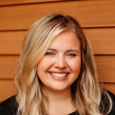 A headshot photo of Alexis, a dental assistant at Alta Dental of Maine